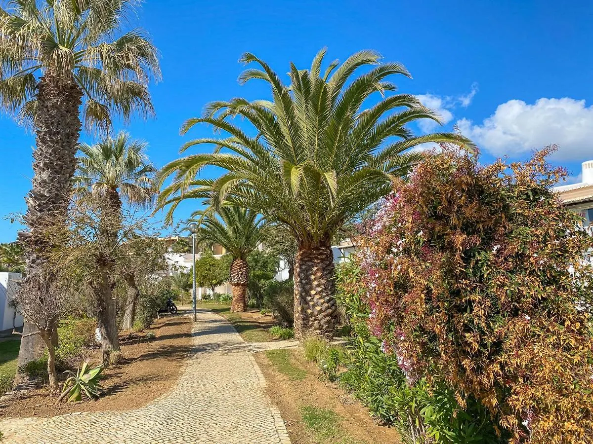 Lovely Apartment In Albufeira 2Bd 250M Beach Ocean View And Ac Wi-Fi Pool
