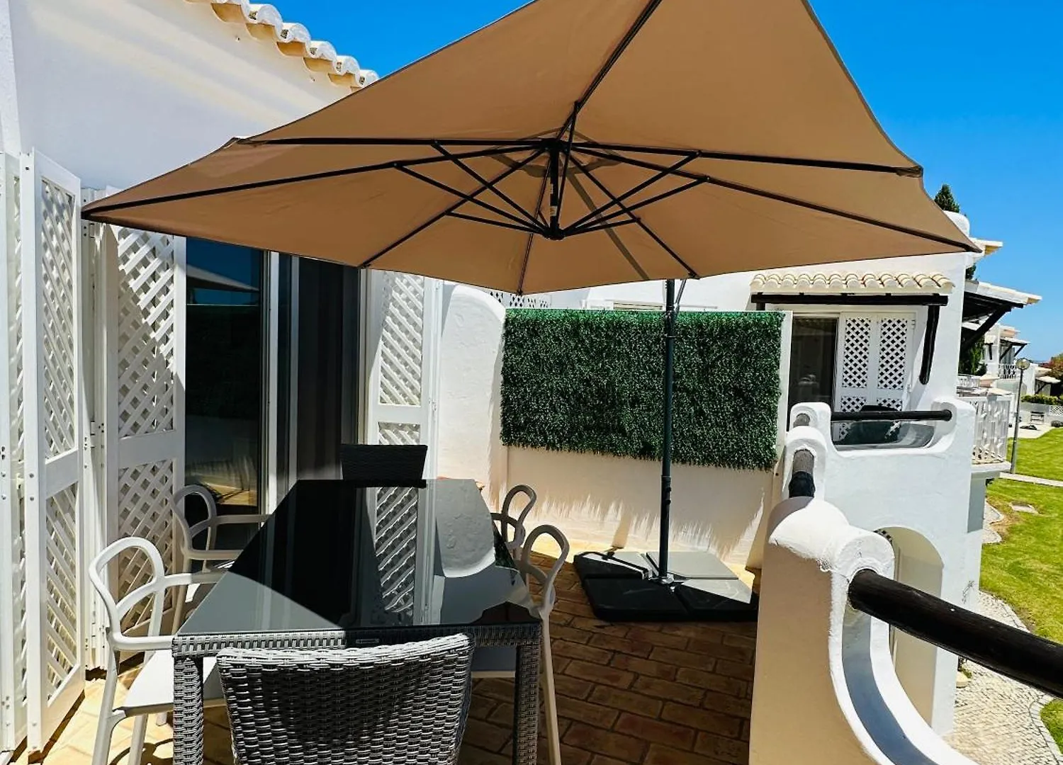 Lovely Apartment In Albufeira 2Bd 250M Beach Ocean View And Ac Wi-Fi Pool